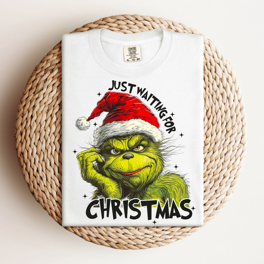 Waiting for Christmas (Relaxed T-shirt)