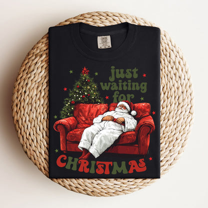 Santa Waiting for Christmas (Relaxed T-shirt)