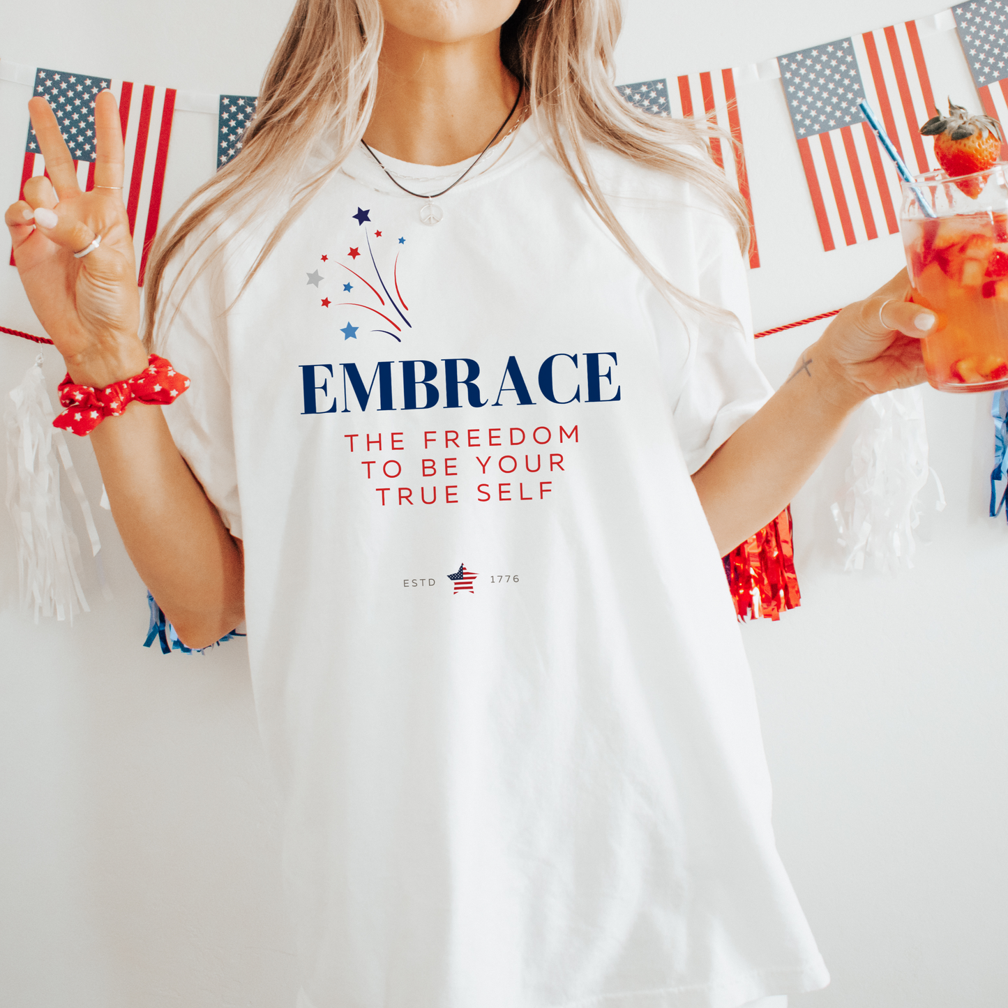 Embrace Freedom (Regular Fit T-shirt)